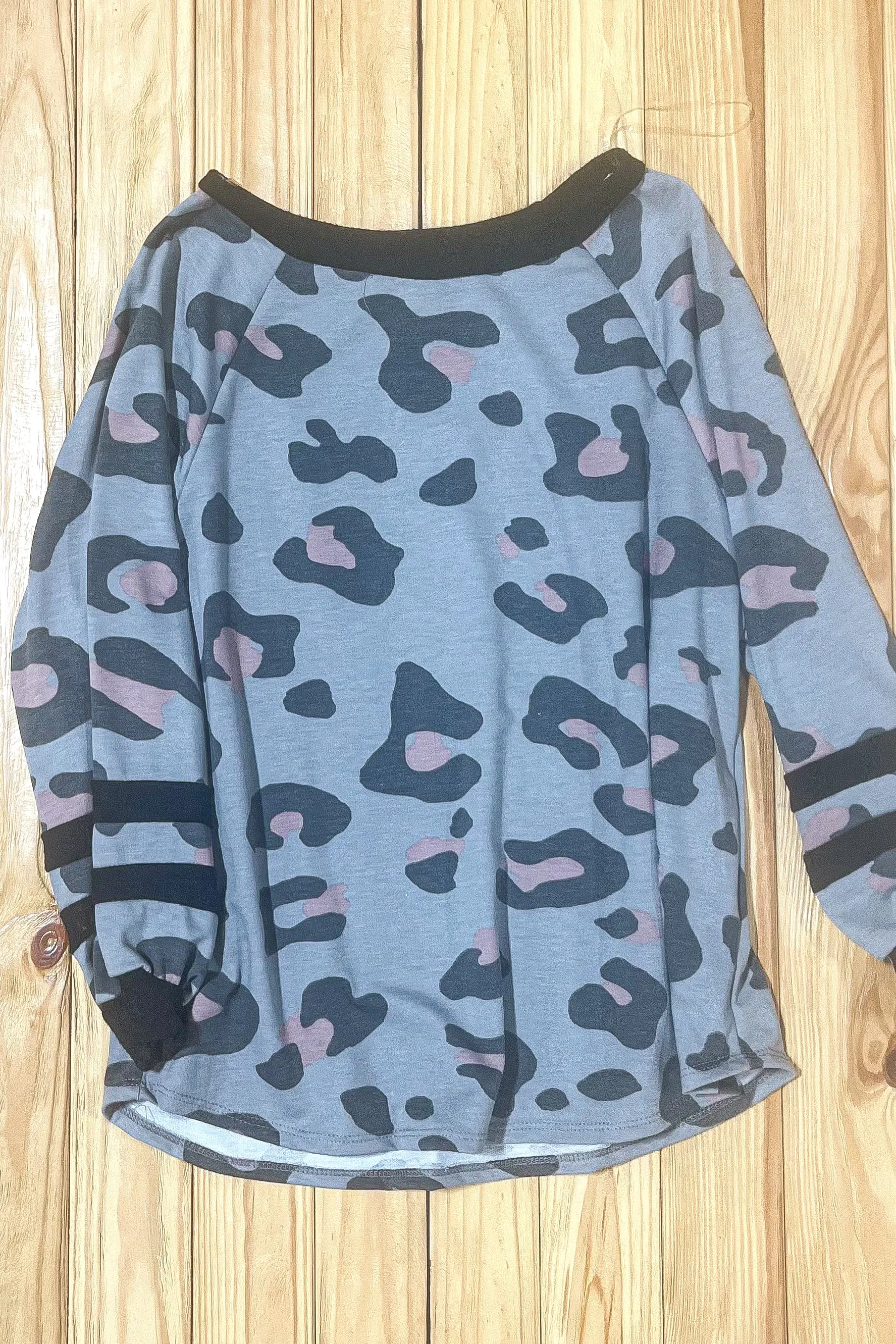 $2.50 Assorted Haptics and Sugarfox FALL/WINTER Samples